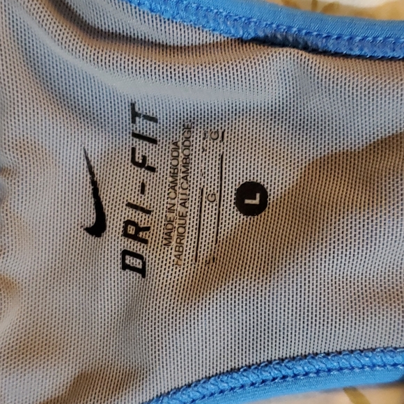 Nike work out top size L - Picture 2 of 3